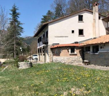 Offerta Vacanze Agriturismo a San Pietro Avellana (Isernia), SP87 7