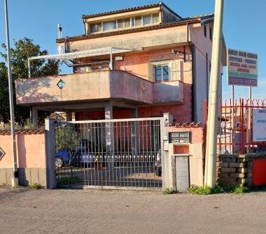 Palazzo/Stabile in vendita a Albano Laziale (Roma), Via dei Piani di Monte Savello 26