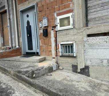 Casa indipendente in vendita a Guardia Sanframondi (Benevento), Via Guglitiello 0