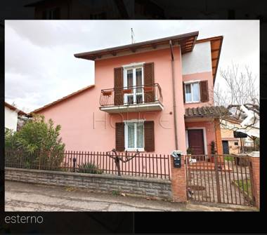 Casa indipendente in vendita a Città di Castello, Frazione Promano, Via Santa Maria Goretti 5