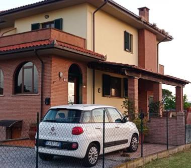 Villetta a schiera in vendita a Castiglione del Lago, Frazione Panicarola, Via Trasimeno 9