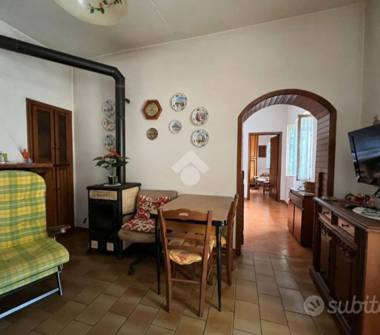 Trilocale in vendita a Follo, Frazione Tivegna