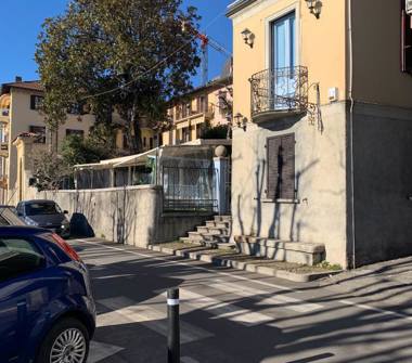 Casa indipendente in vendita a Sesto Calende (Varese)