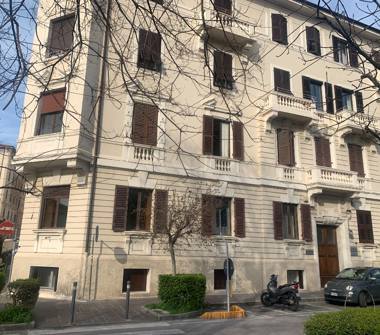 Ufficio in affitto a Ancona, Frazione Centro città