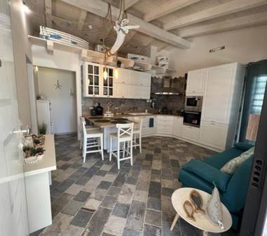 Affitto Villa Vacanze a Latina, Frazione Borgo Sabotino-Foce Verde, strada isola delle correnti 35