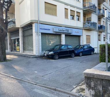 Negozio in vendita a Vittorio Veneto (Treviso), Via Antonello da Serravalle 23