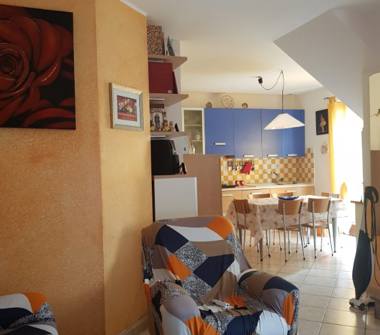 Villetta a schiera in vendita a Potenza Picena, Frazione Frazione San Girio, Strada Provinciale San Girio 17