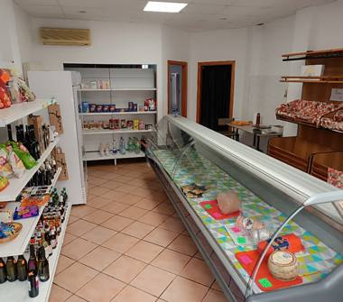 Negozio di alimentari in vendita a Sassari (Sassari), Via Monte Grappa 48