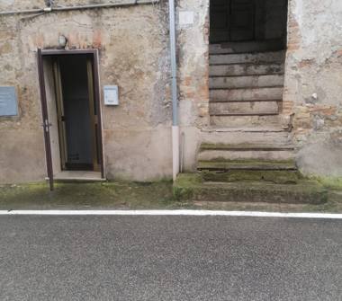 Palazzo/Stabile in vendita a Magliano Sabina, Frazione Berardelli, Via Berardelli 9