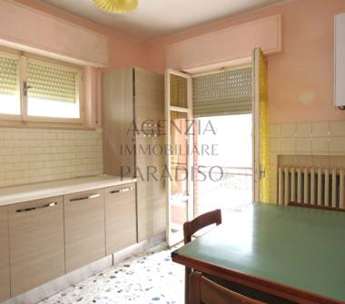 Quadrilocale in vendita a Urbino, Frazione San Marino Di Urbino