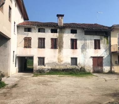 Casa indipendente in vendita a Schiavon, Frazione Longa, Via Chiesa 110