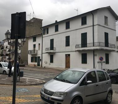 Casa indipendente in vendita a Gessopalena (Chieti), Piazza Roma 49