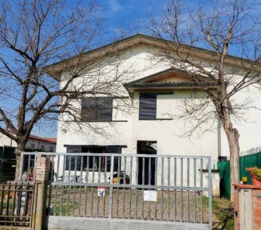 Casa indipendente in vendita a Massa Lombarda (Ravenna), Via Tiglio 33