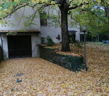 Casa indipendente in vendita a Terni, Frazione Cecalocco, Strada di Battiferro 22