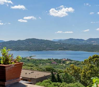 Affitto Appartamento Vacanze a Olbia, Frazione Cugnana Verde, Località Cugnana Verde 07026