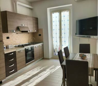 Affitto Appartamento Vacanze a Roma, Zona Romanina, Via Ireneo Affò 15