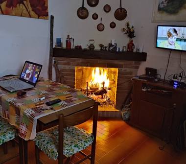 Casa indipendente in vendita a Petrella Salto, Frazione Colle Rosso, Via Pagliara 1