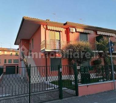 Villa in vendita a Agnadello (Cremona), Via IV Novembre 24