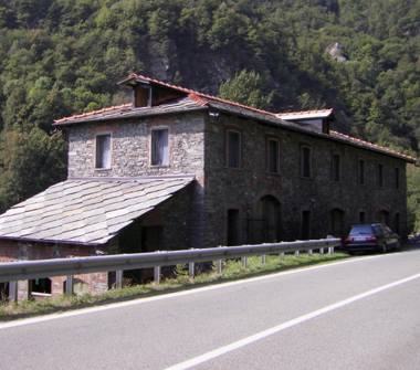 Rustico/Casale in vendita a Perosa Argentina (Torino), Via Sestriere 23