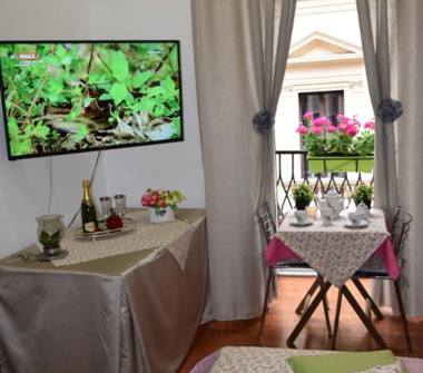 Trilocale in affitto a Napoli, Zona Via Toledo