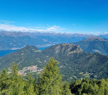 Affitto Appartamento Vacanze a Esino Lario (Lecco), Via Adamello 3