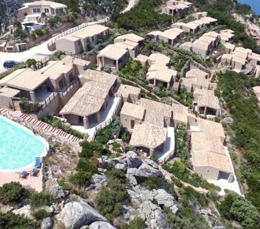 Villetta a schiera in vendita a Trinità d'Agultu e Vignola, Frazione Costa Paradiso, Via Li Junchi 21h