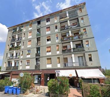 Trilocale in vendita a Garbagnate Milanese (Milano), Via Valera 115