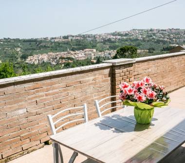 Casa indipendente in vendita a Larino (Campobasso), Contrada Monte 12