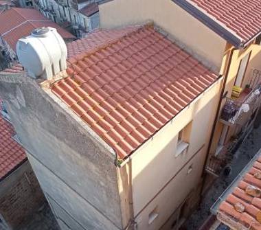 Palazzo/Stabile in vendita a Castel di Lucio (Messina), via Crimea 21