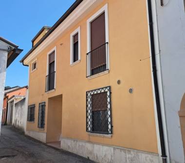 Casa indipendente in vendita a Vibo Valentia (Vibo Valentia)