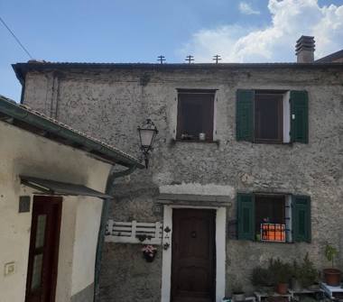 Villa in vendita a Triora (Imperia), Via Cria 12