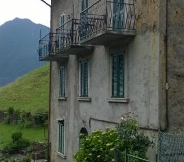 Porzione di casa in vendita a Gromo, Frazione Boario Spiazzi, Via Tesuolo 5