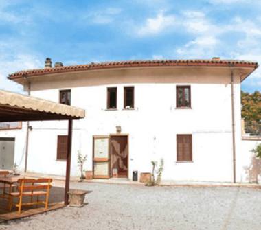 Villa in vendita a Urbino, Frazione La Torre, Strada Provinciale delle Cesane 143