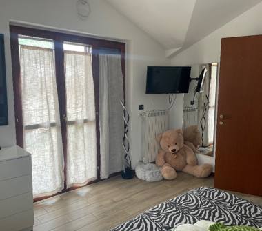 Trilocale in vendita a Calco, Frazione Calco Superiore