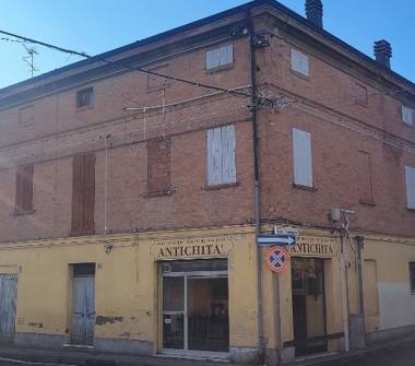 Palazzo/Stabile in vendita a Castelnuovo Rangone (Modena), Viale Eugenio Zanasi 23