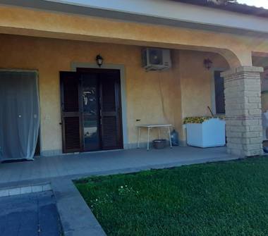 Villetta a schiera in vendita a Fiumicino, Frazione Casale Dell'aranova