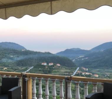 Affitto Appartamento Vacanze a Tovo San Giacomo, Frazione Bardino Nuovo, Via Madonna della Neve 1