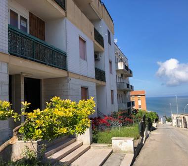 Affitto Appartamento Vacanze a Rodi Garganico (Foggia), Via Varano 4