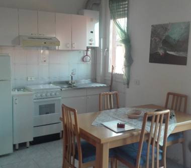 Bilocale in affitto a Lainate (Milano), Via Rubicone 12