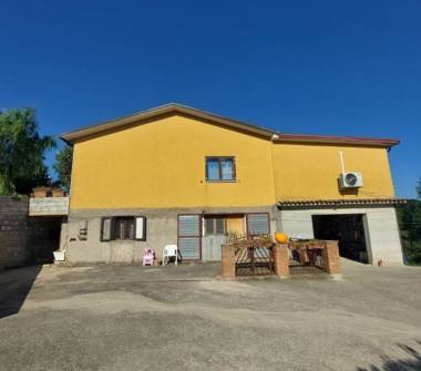 Casa indipendente in vendita a Caposele (Avellino), Via Valle delle Mole