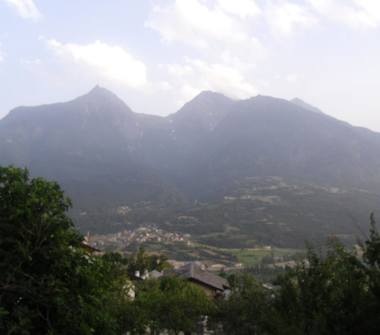 Casa indipendente in vendita a Quart, Frazione Argnod