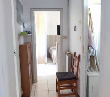 Trilocale in vendita a Imperia, Frazione Centro città, Via Meriello 15