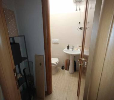 Negozio in affitto a Roma, Zona Romanina, Via Dameta 20