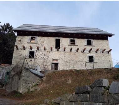 Casa indipendente in vendita a Premia, Frazione Pioda, Località Cresta 30