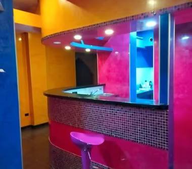 Negozio in vendita a Roma, Zona Romanina, Via Adelina Patti 5