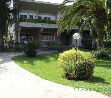 Villa in vendita a Roma (Roma)