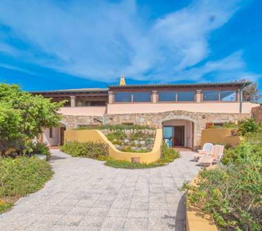 Villa in vendita a Santa Teresa Gallura (Sassari), Strada Lu Pultiddolu 31