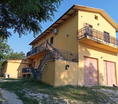 Rustico/Casale in vendita a Acqualagna (Pesaro e Urbino), Via Pole 22