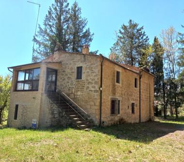 Rustico/Casale in vendita a Sorano, Frazione Case Orienti