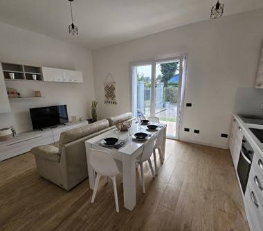 Affitto Appartamento Vacanze a Arona (Novara), Via Fratelli Bandiera 11